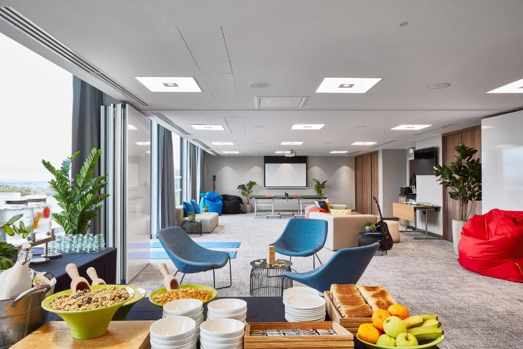 Courtyard by Marriott Edinburgh West - Resim 31