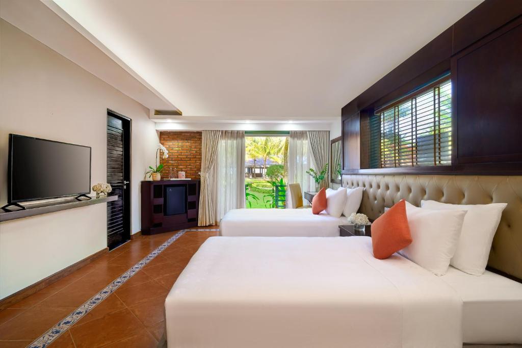 Deluxe Ocean View - Daily Minibar Included