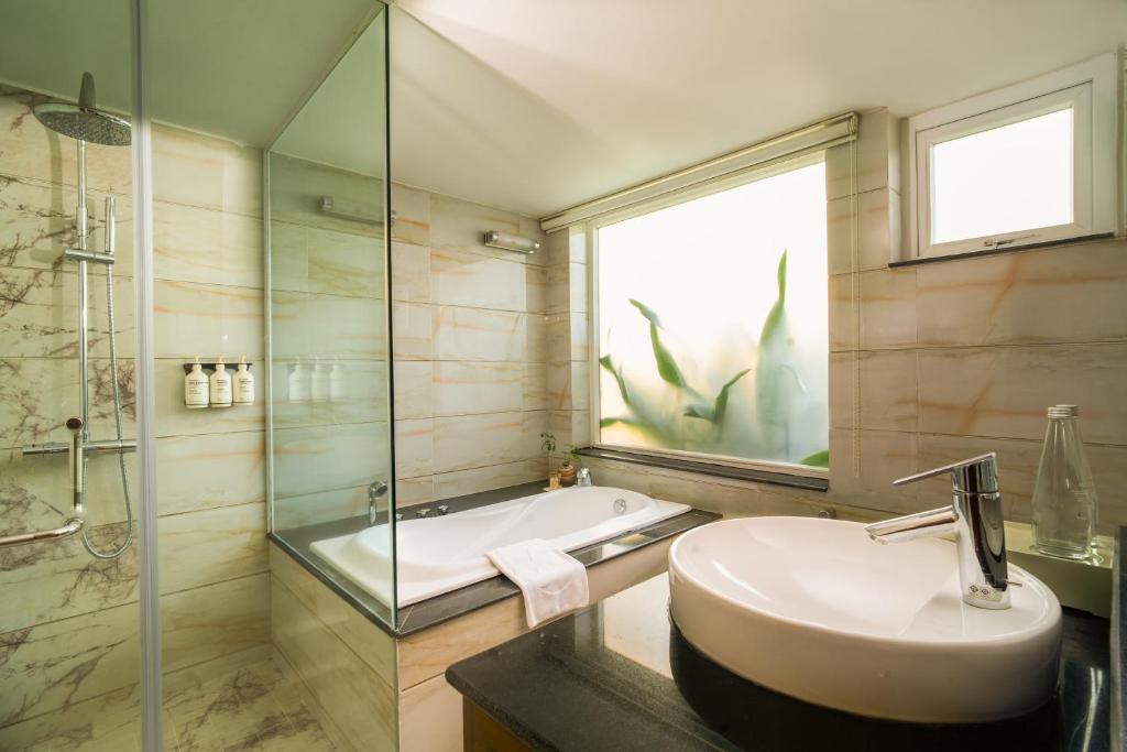Beachfront Villa - Daily Minibar Included