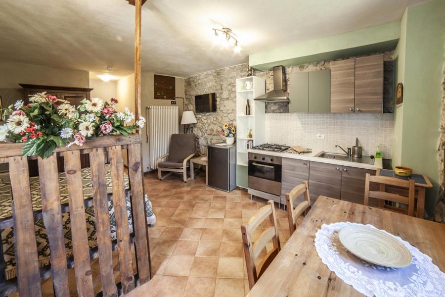 Kuchyň nebo kuchyňský kout v ubytování Agriturismo Summer