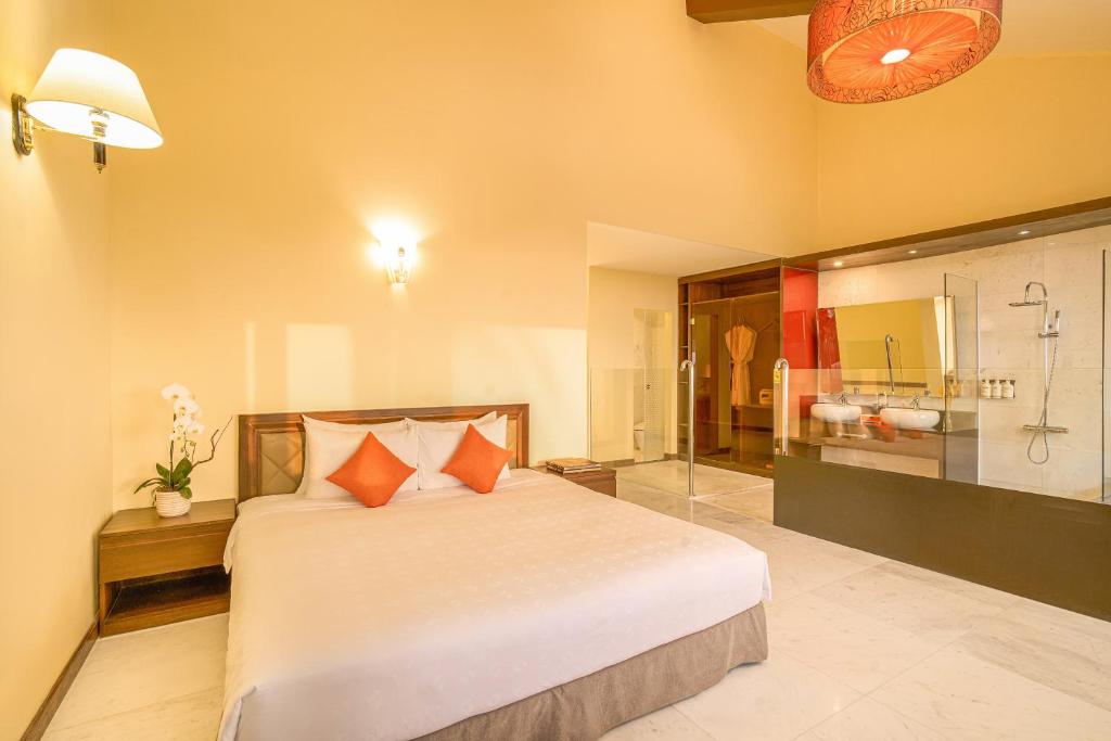 Famiana Executive Suite - Daily Minibar Included