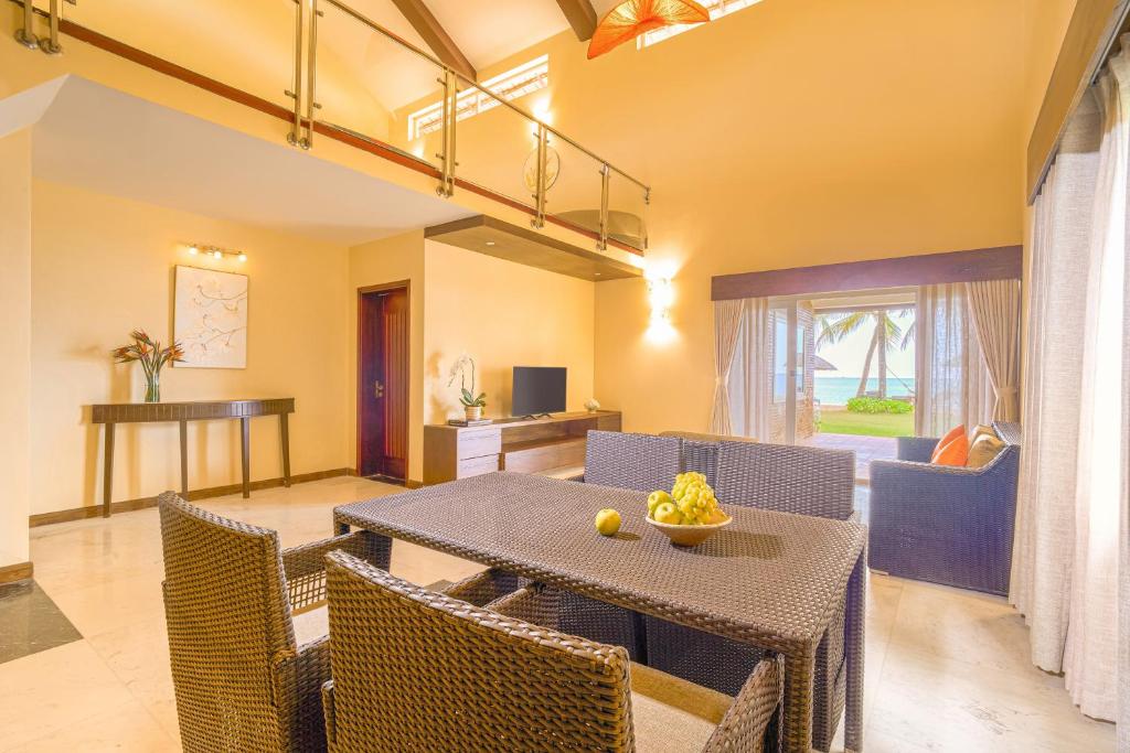 Famiana Executive Suite - Daily Minibar Included