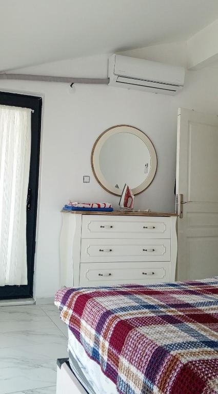 Postel nebo postele na pokoji v ubytování Side Hakan