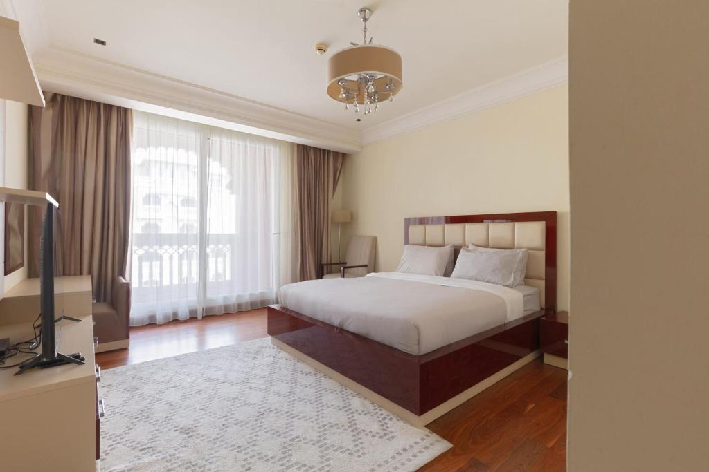 Spacious 2-bedroom beachfront apartment with pool - Appartamento Con Vista Sul Mare