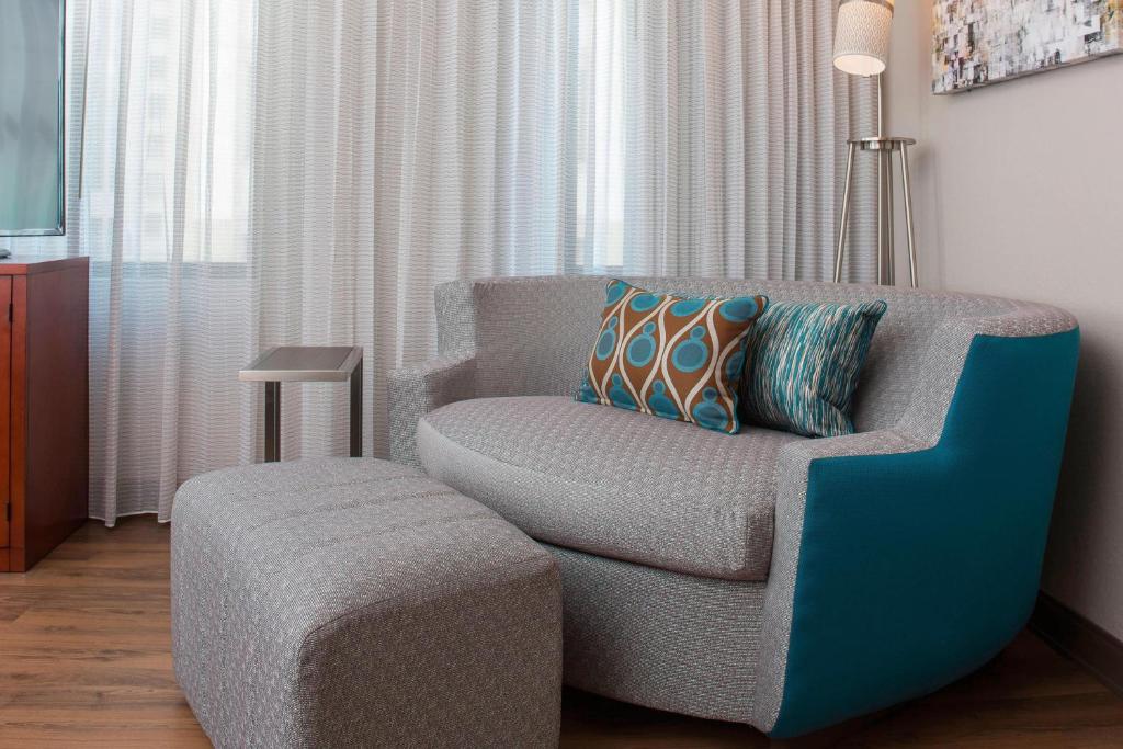 Courtyard by Marriott New Orleans Downtown Near the French Quarter - 国王室