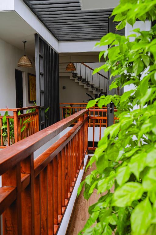 Phòng Có Giường Cỡ King Nhìn Ra Hồ Bơi