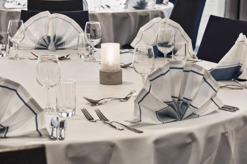 Courtyard by Marriott Hamburg City - Resim 40