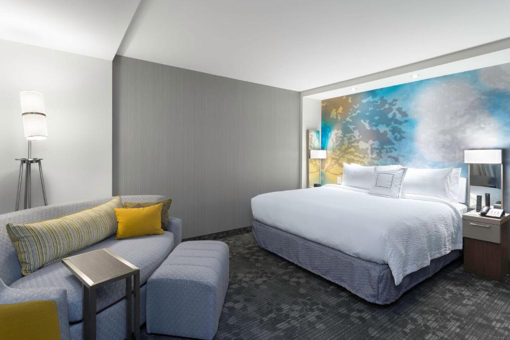 Postel nebo postele na pokoji v ubytování Courtyard by Marriott Ruston