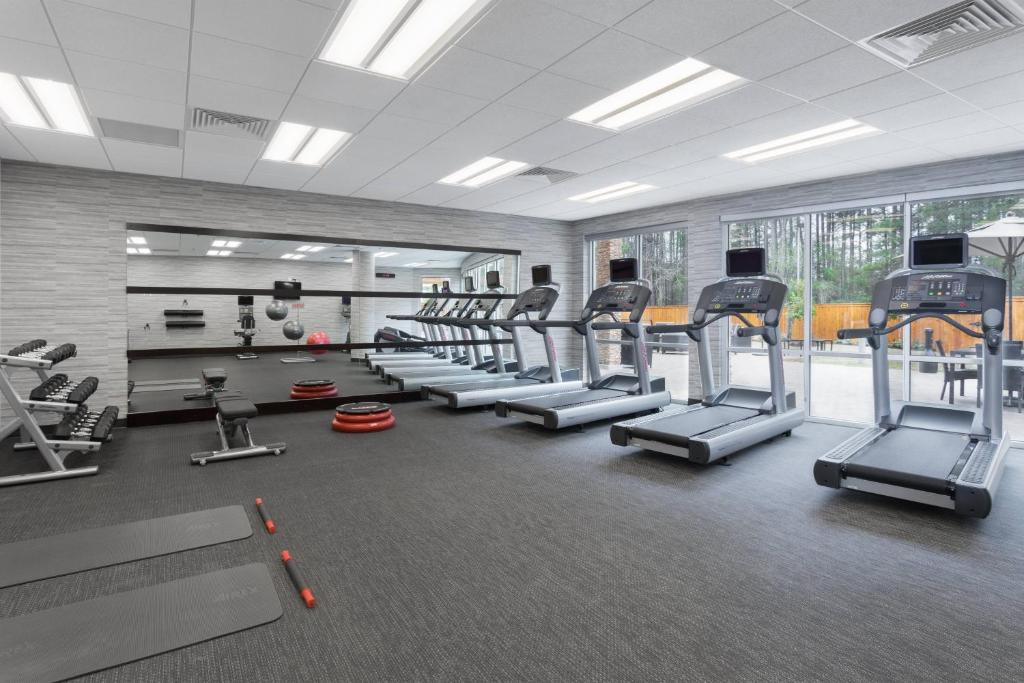 Fitness centrum a/nebo fitness zařízení v ubytování Courtyard by Marriott Ruston