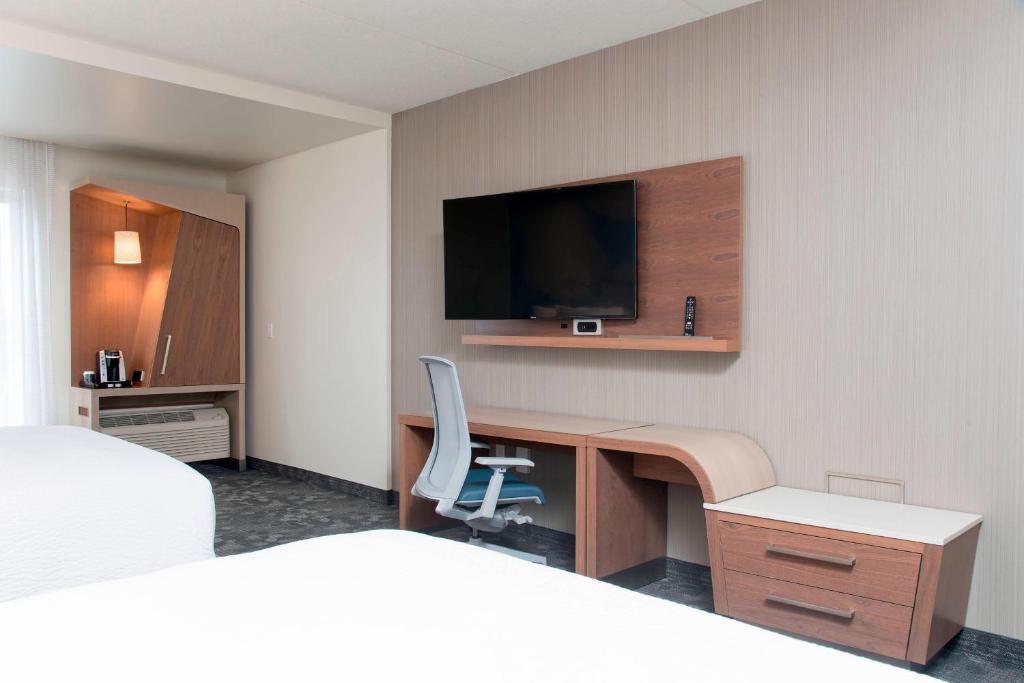 Courtyard by Marriott Holland Downtown photo