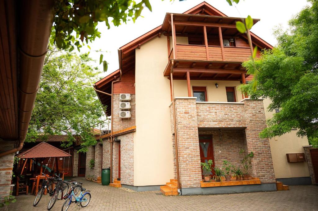 Budova, v ktorej sa apartmán nachádza