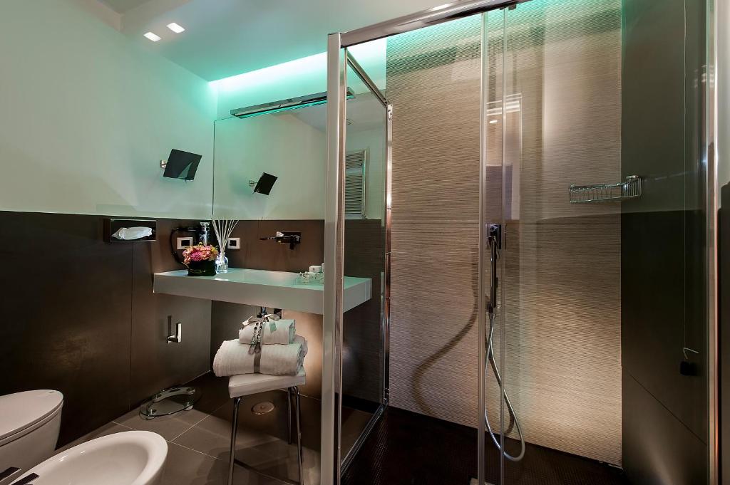 A bathroom at Argentina Residenza Style Hotel