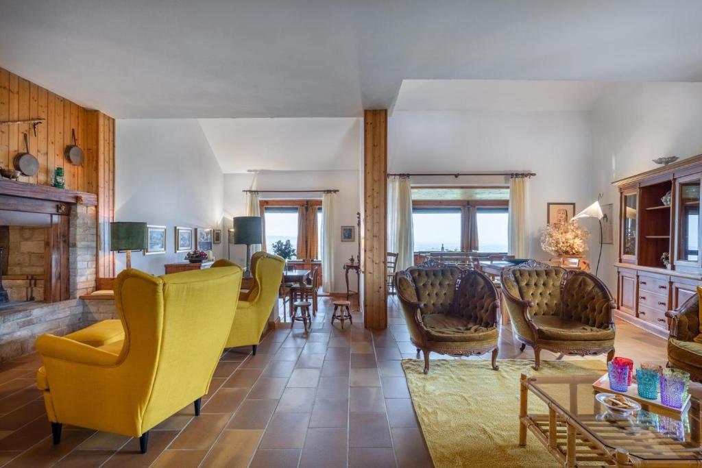 Villa ELEONORA - VISTA PANORAMICA MONTAIONE