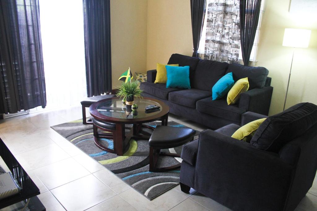 Posezení v ubytování Eclipse Suite Guest Apartment