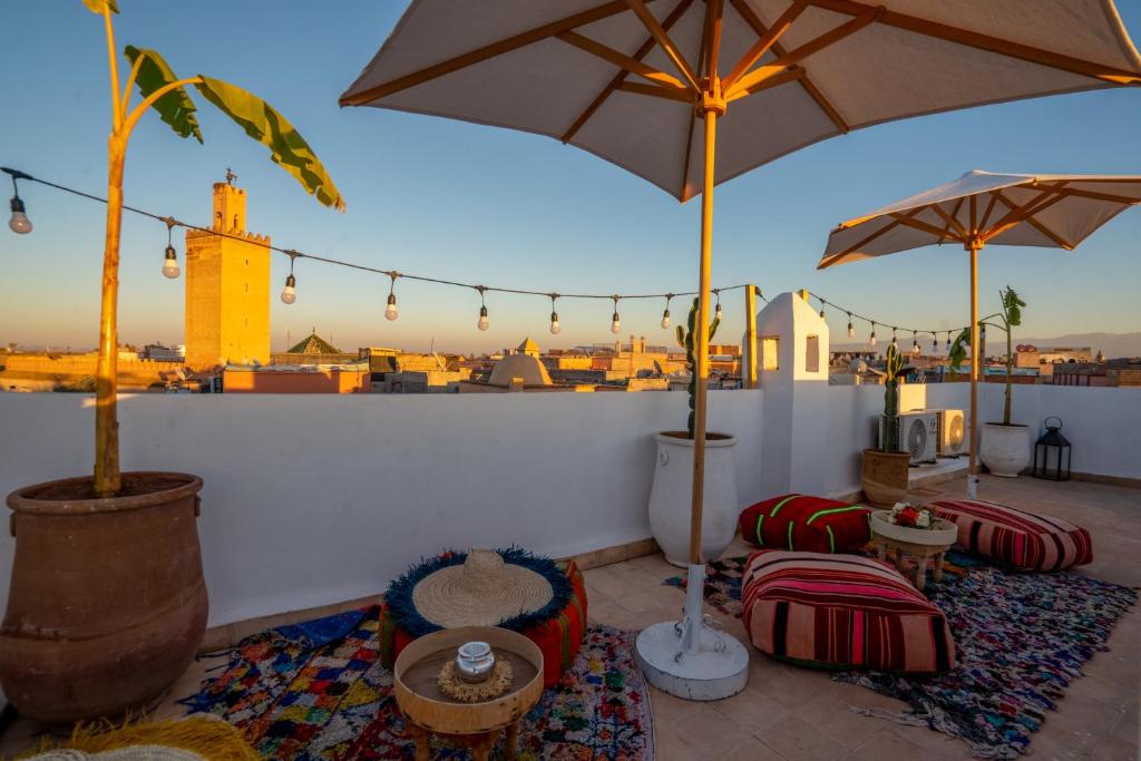 Balkón nebo terasa v ubytování Riad Les Etoiles Berberes & SPA