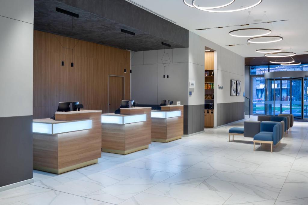 Vstupní hala nebo recepce v ubytování Courtyard by Marriott Bucharest Floreasca