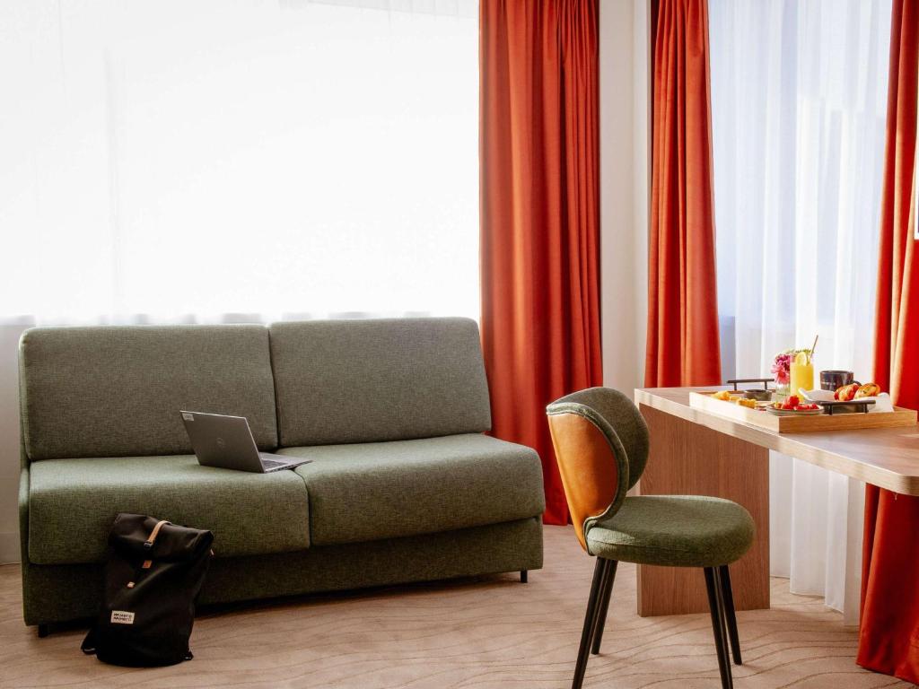 Posezení v ubytování Novotel Lyon Centre-Confluence Bord de Saone