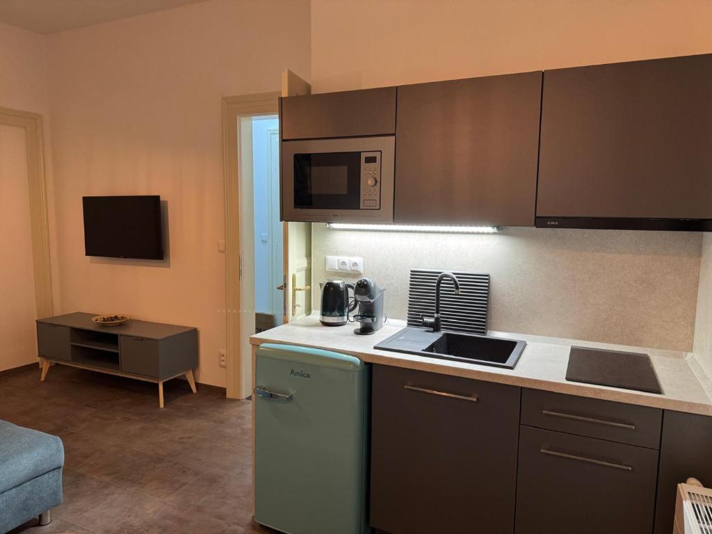 Pearl Bee Deluxe Suites - 8