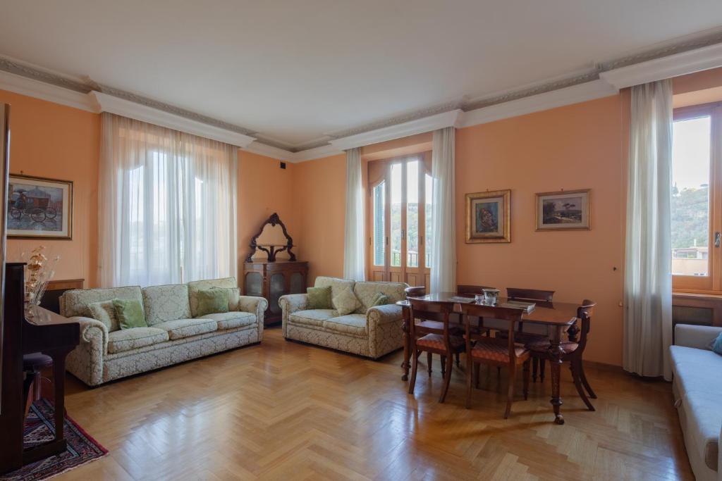 Tomas' house Clodio