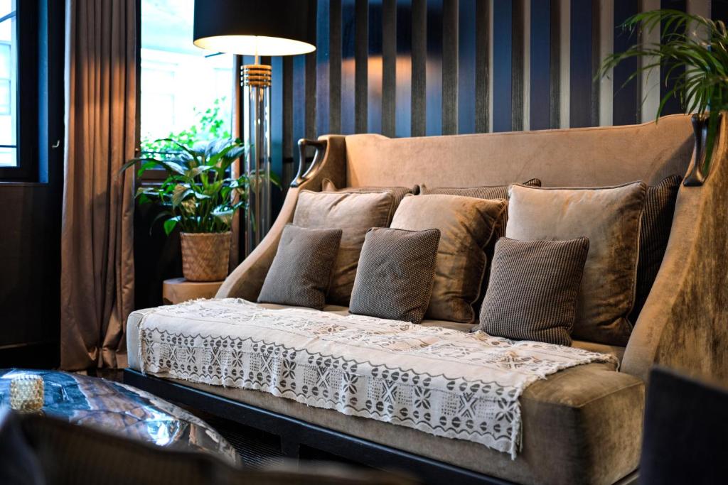 The One Alma Paris - Resim 18
