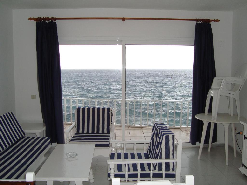 Apartamentos Cabrera - 2