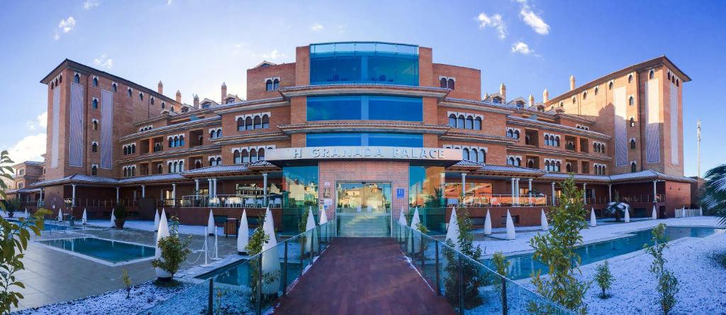 Gallery image of Hotel Granada Palace in Monachil