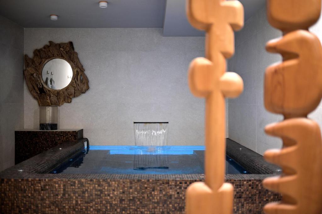 The One Alma Paris - Resim 35