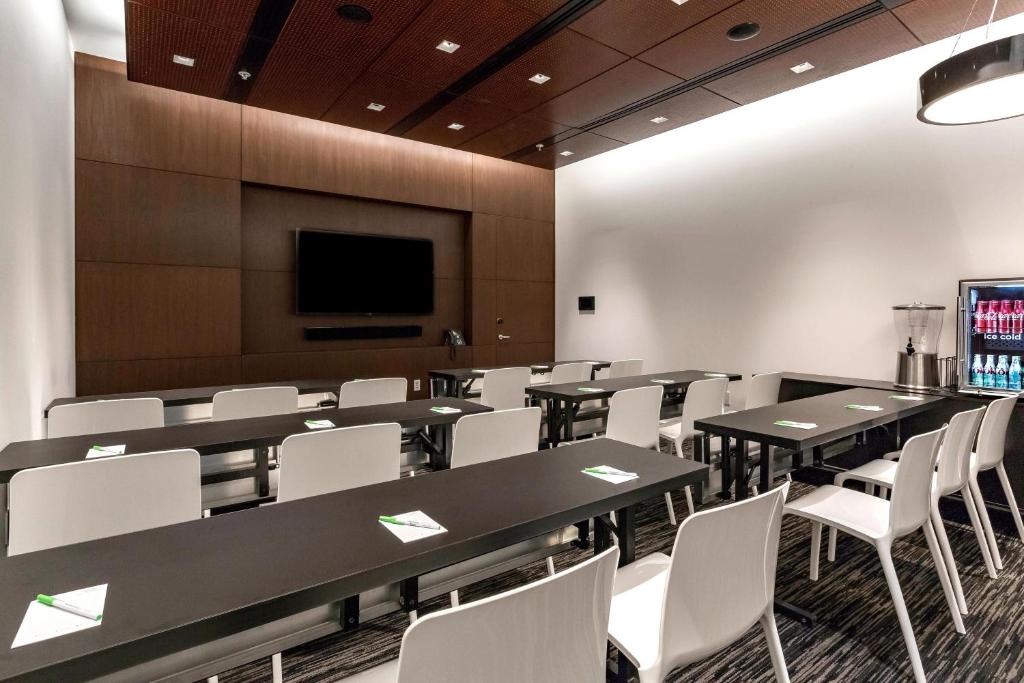Courtyard by Marriott Long Island City/New York Manhattan View photo