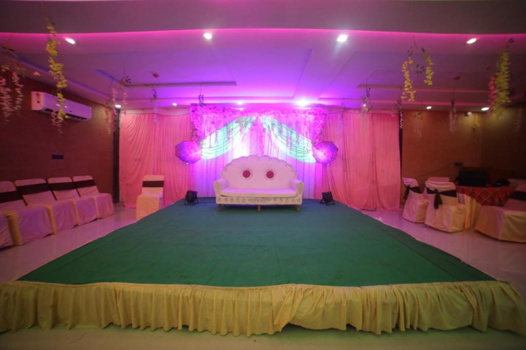 Fotografie z fotogalerie ubytování Hotel Dev Villas - 600 meters from Taj Mahal v destinaci Agra
