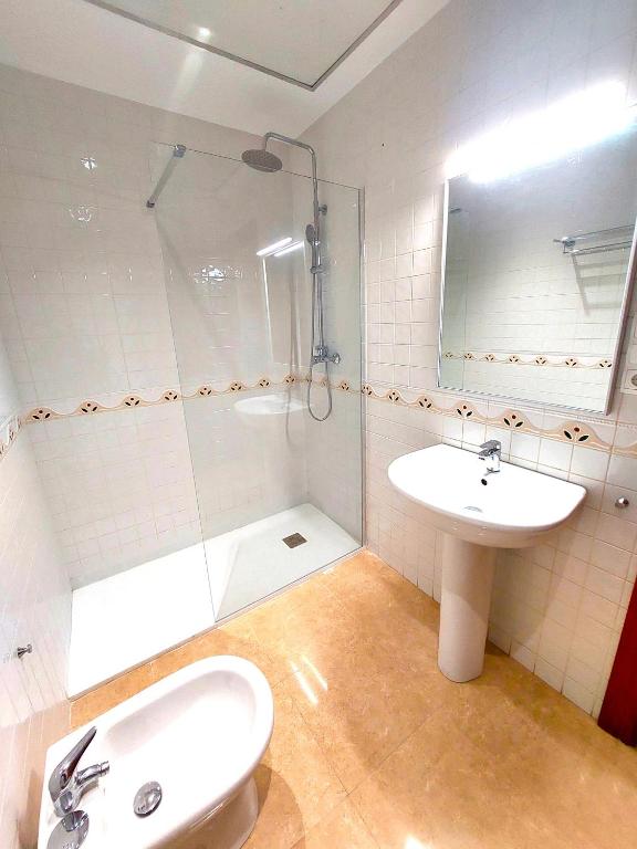 Patio Rialto Apartment - 17