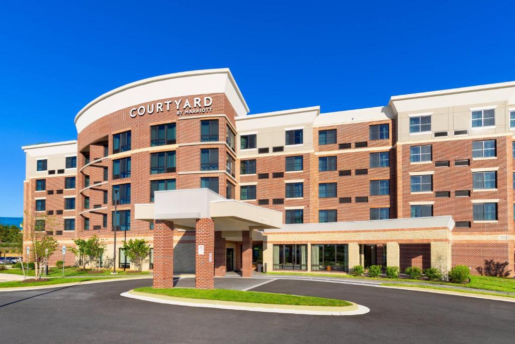 Courtyard by Marriott Bowie - Housity