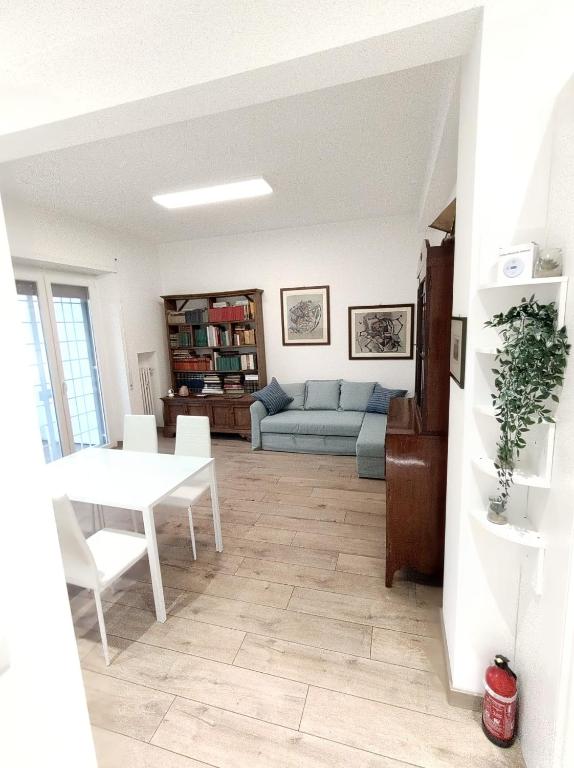 Annalisa Home