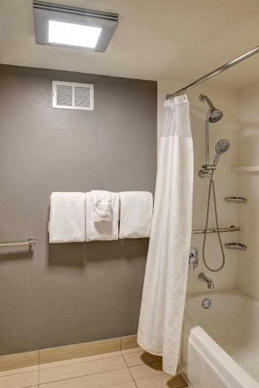 Courtyard by Marriott Columbia Northeast/Fort Jackson Area photo