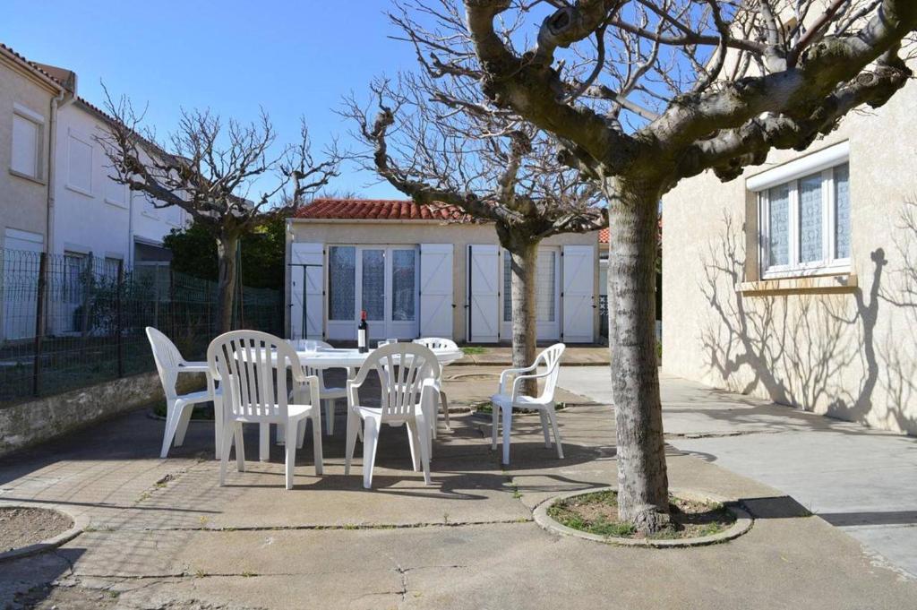 Photo de la galerie de l'établissement SP000-006 Maison 5 pièces SAINT PIERRE LA MER, à Saint Pierre La Mer