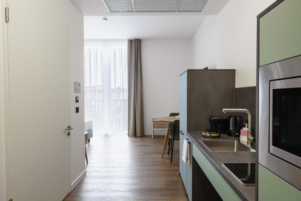 Limehome Berlin Sybelstr - 18