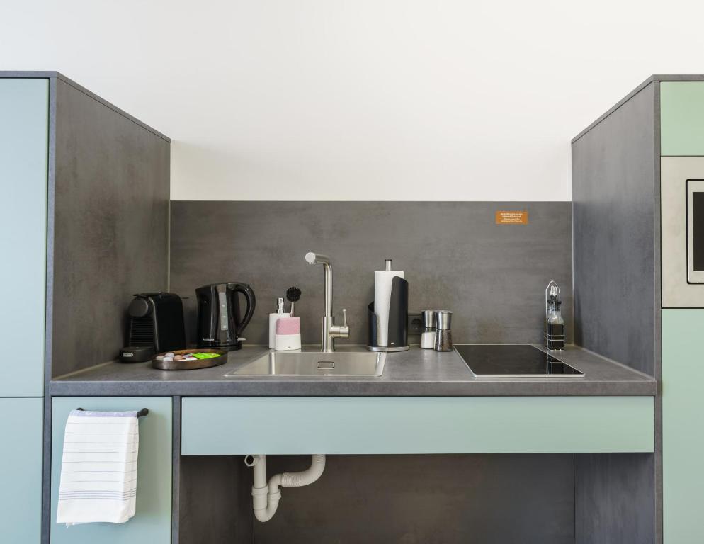 Limehome Berlin Sybelstr - 12