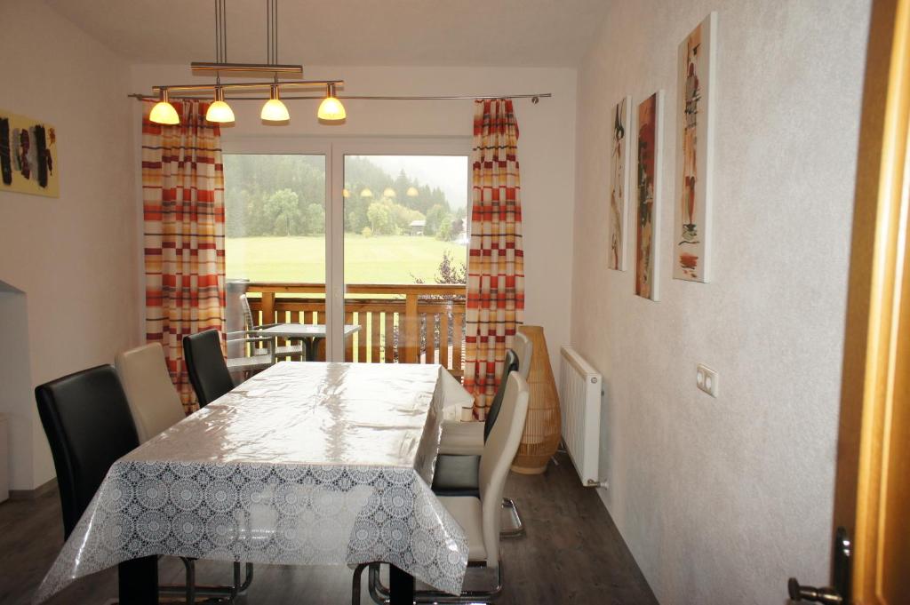 Posedenie v ubytovaní Appartements Gärtner