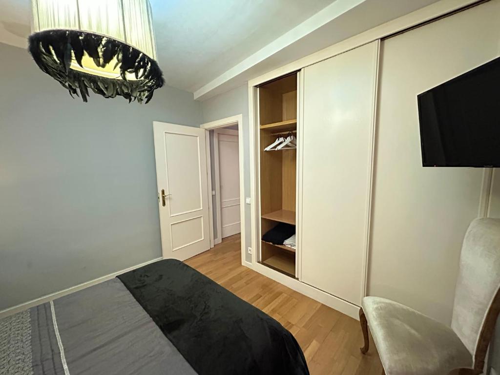 VIP ROOMS Toledo - PARKING GRATIS - 2 HABITACIONES - 17