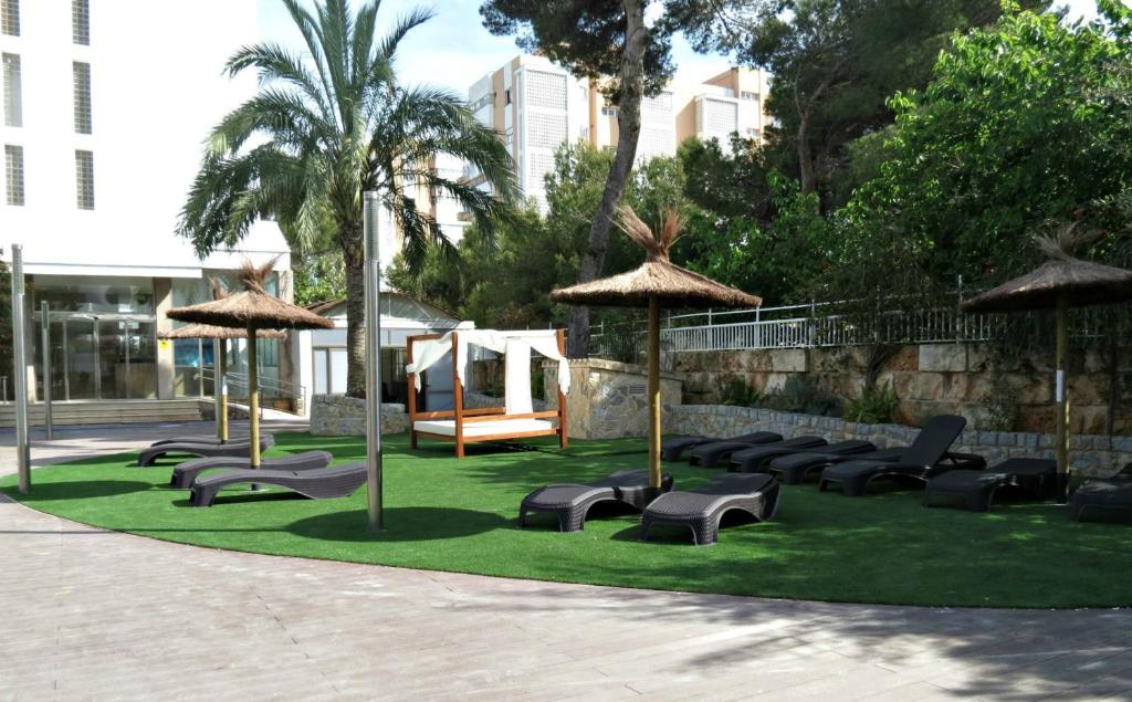 A garden outside BG Pamplona