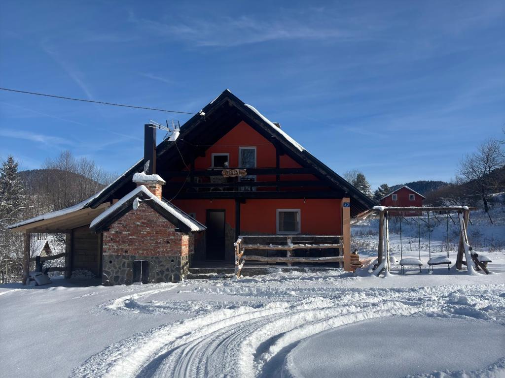 Planinska Kuća OBLAK v zimě