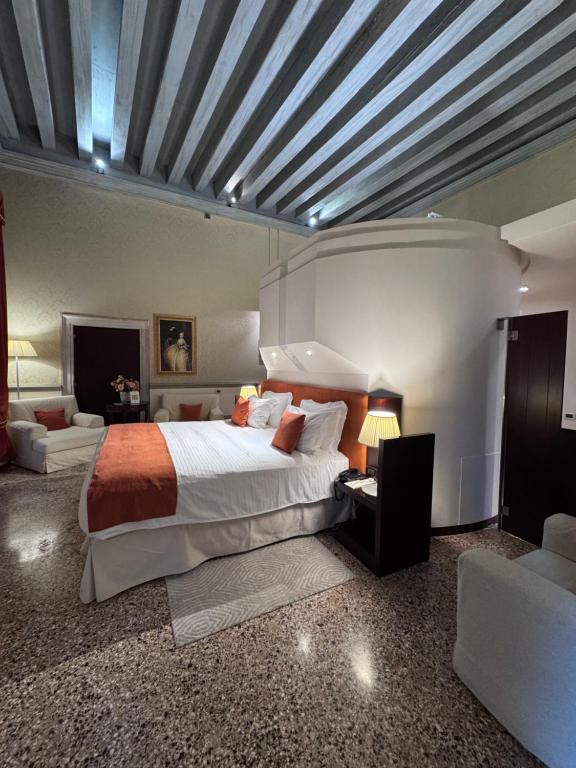 Ruzzini Palace Hotel - Suite With City View