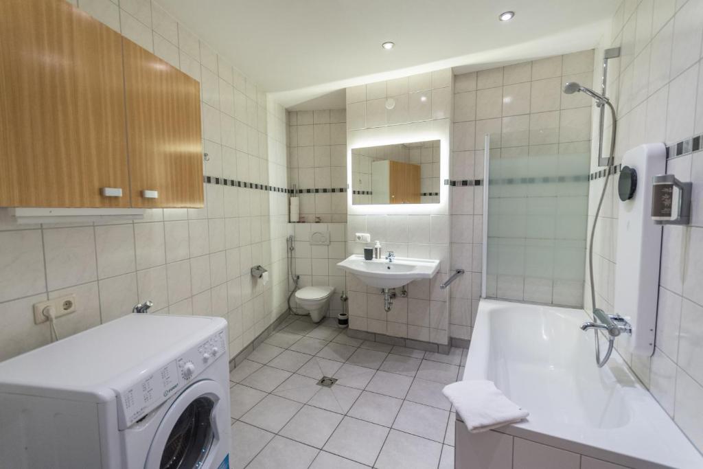 Ski-n-Lake City Apartments - 10