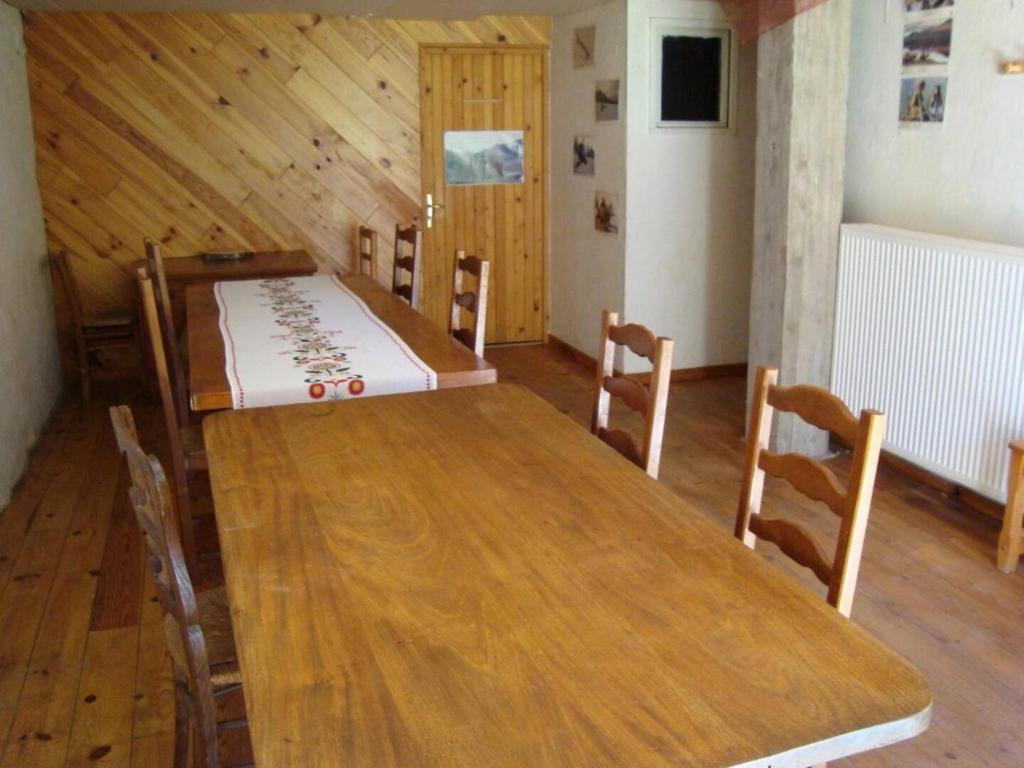 TV a/nebo společenská místnost v ubytování Vercors Intense