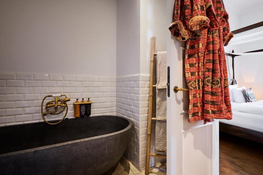 Babette Guldsmeden - Resim 24