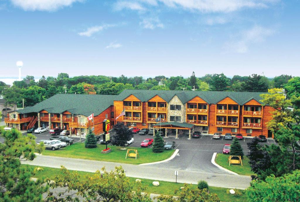 Super 8 Bridgeview Lodge