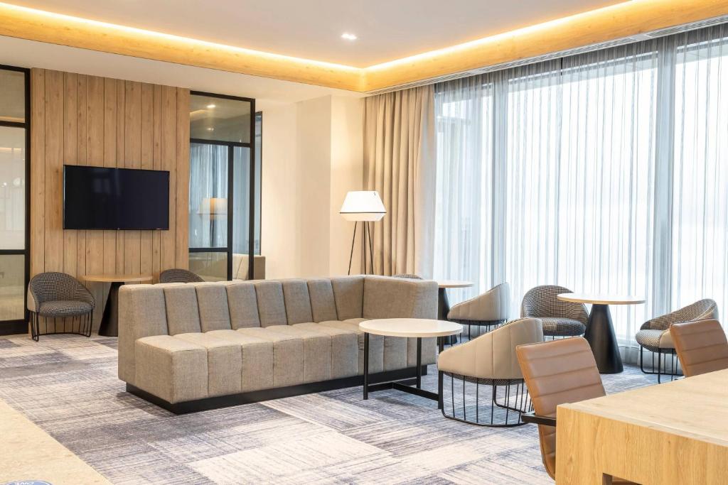 Courtyard by Marriott Inverness Airport - Resim 14