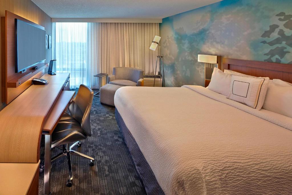 Courtyard by Marriott Philadelphia City Avenue - King Room