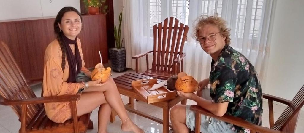 Jídlo v hostelu nebo okolí