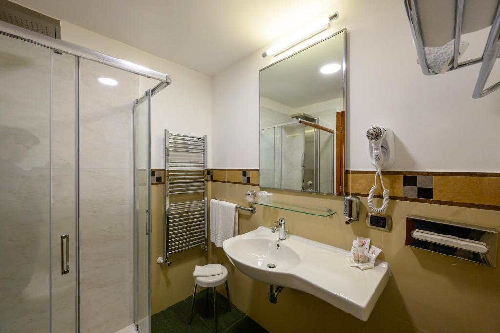 Een badkamer bij Hotel Dei Principati