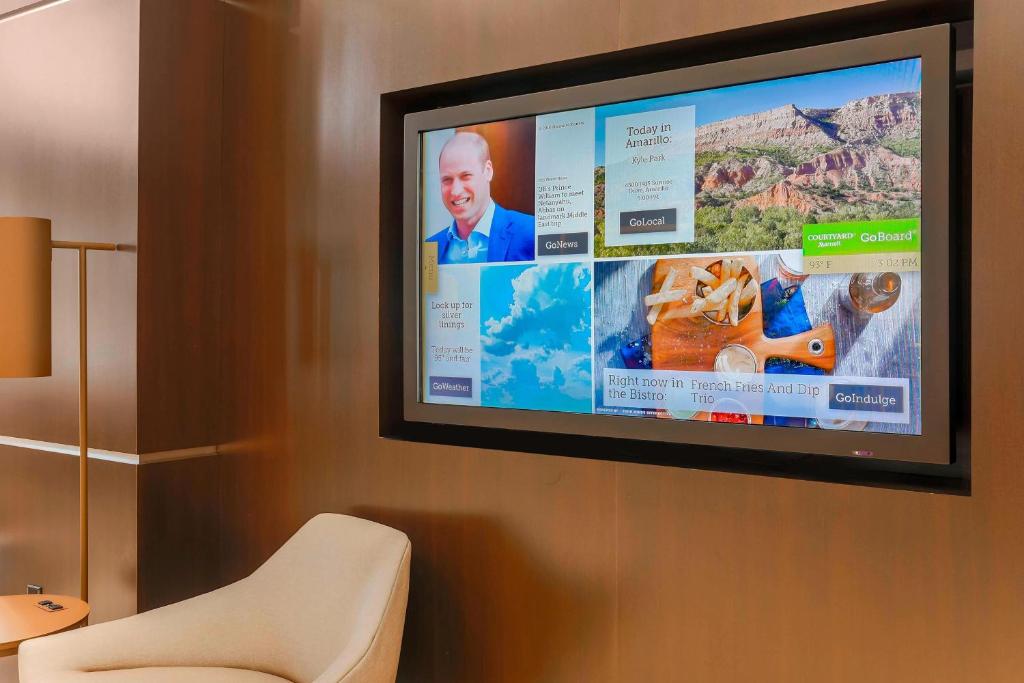 TV a/nebo společenská místnost v ubytování Courtyard by Marriott Amarillo Downtown